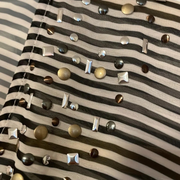 Boston Proper sheer top - Picture 3 of 4